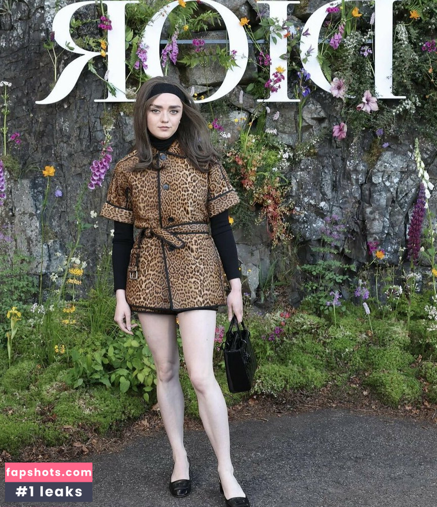 Maisie Williams gallery photo #406