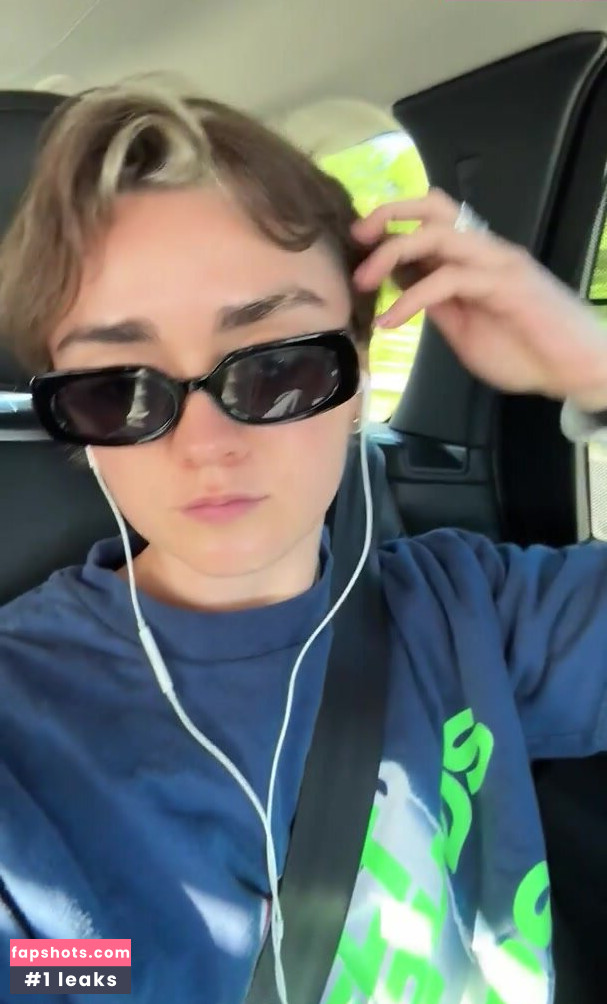 Maisie Williams gallery photo #411