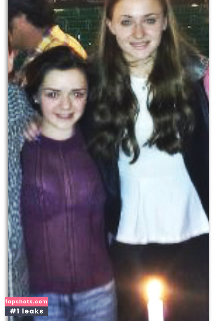 Maisie Williams gallery photo #430