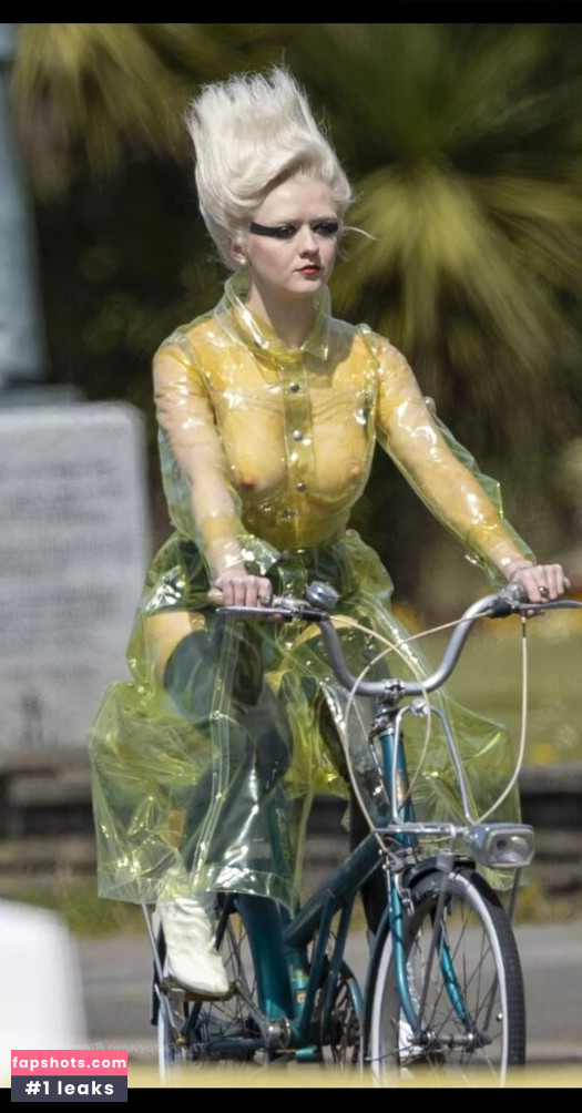 Maisie Williams gallery photo #439