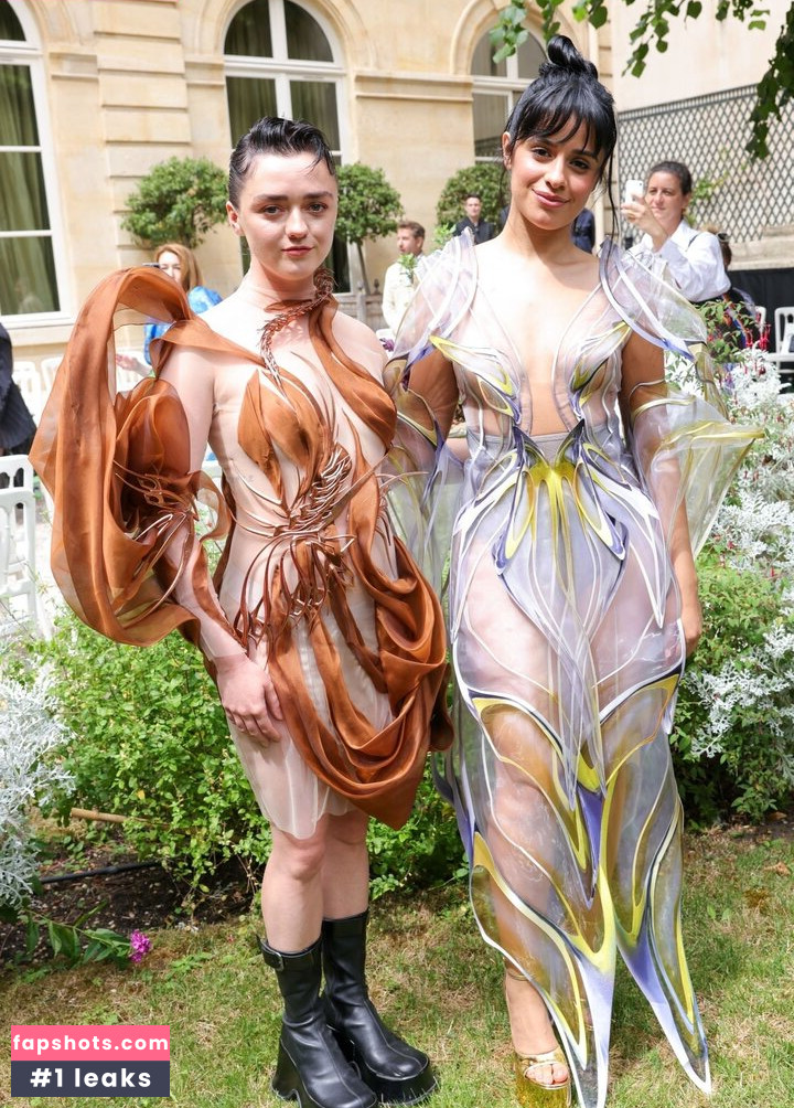 Maisie Williams gallery photo #440