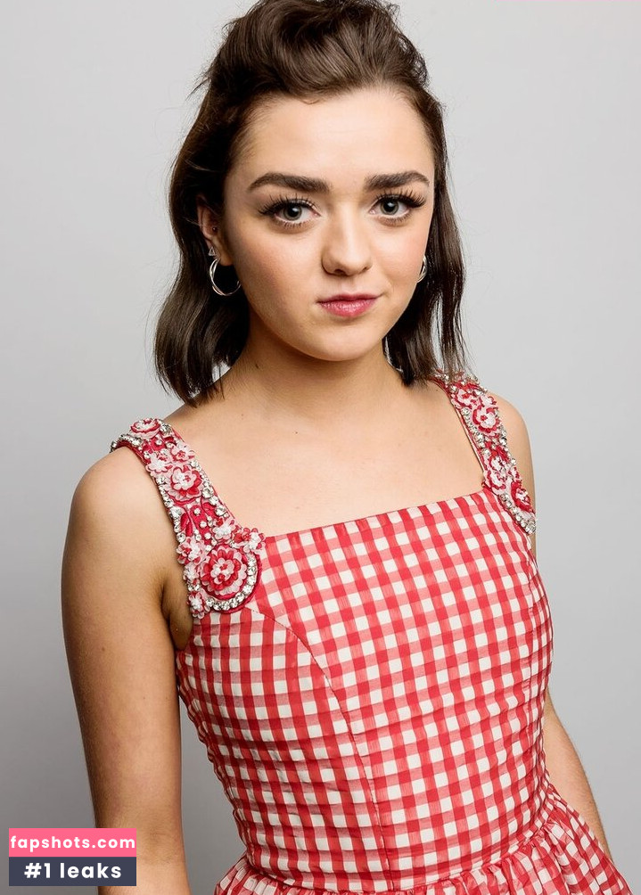 Maisie Williams gallery photo #451