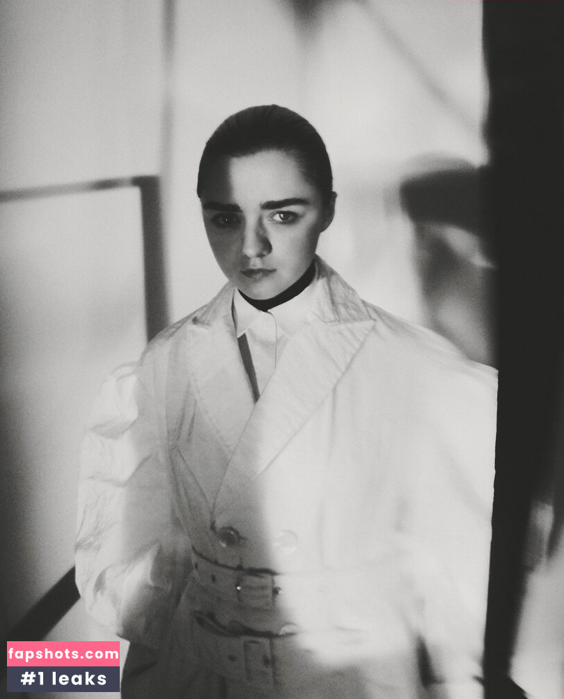 Maisie Williams gallery photo #465