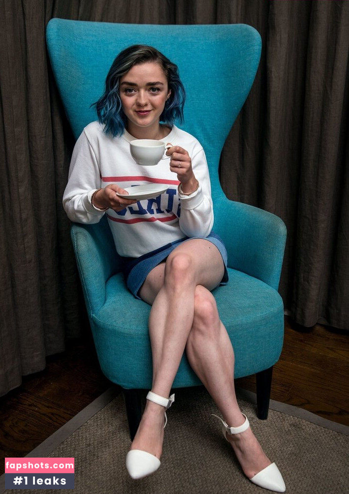 Maisie Williams gallery photo #472