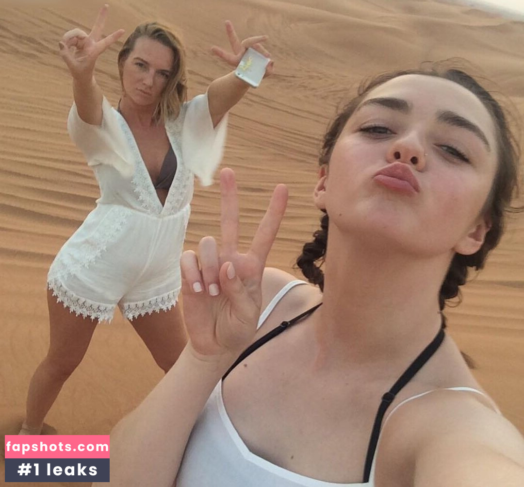 Maisie Williams gallery photo #480