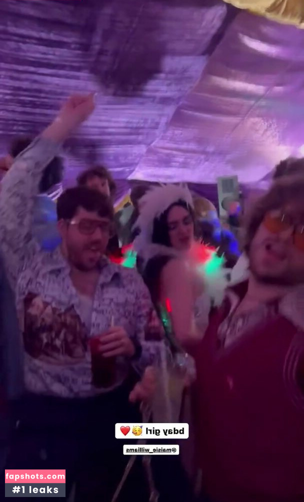 Maisie Williams gallery photo #515