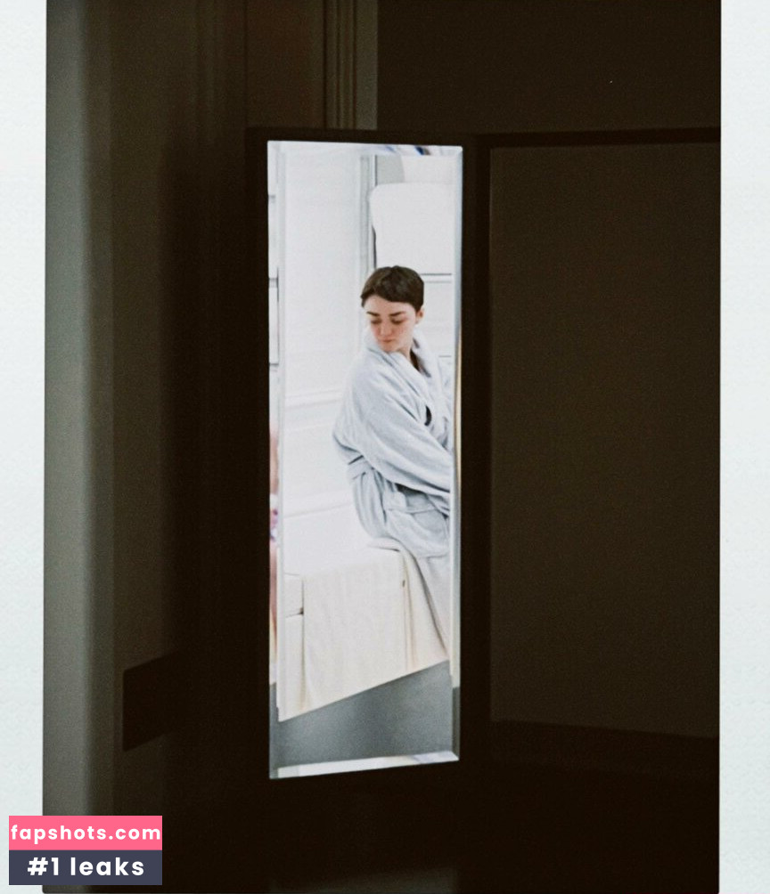 Maisie Williams gallery photo #537