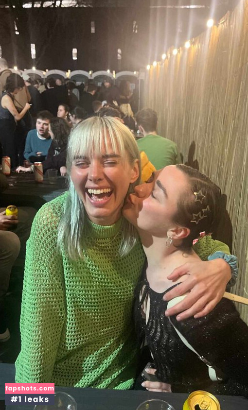 Maisie Williams gallery photo #657