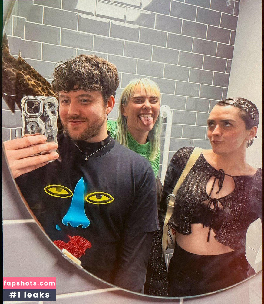 Maisie Williams gallery photo #659