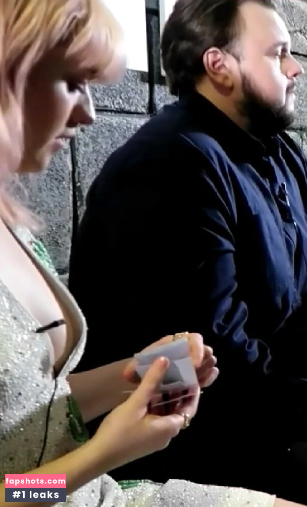 Maisie Williams gallery photo #686