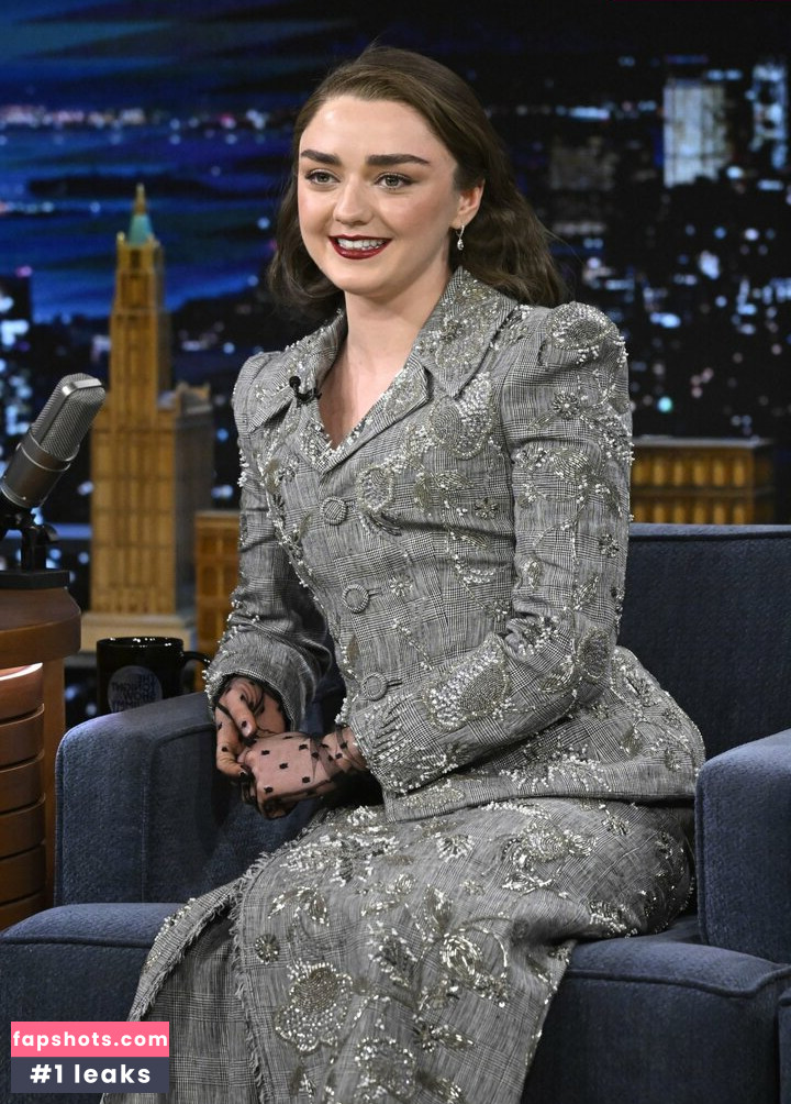 Maisie Williams gallery photo #707