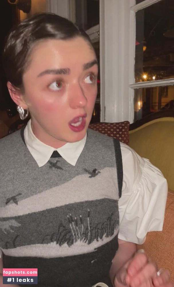Maisie Williams gallery photo #718