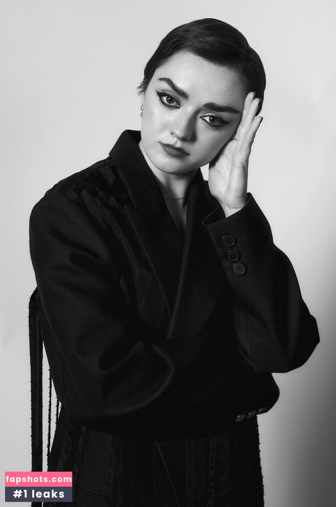 Maisie Williams gallery photo #723