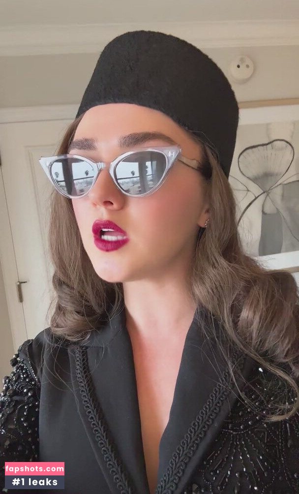 Maisie Williams gallery photo #739