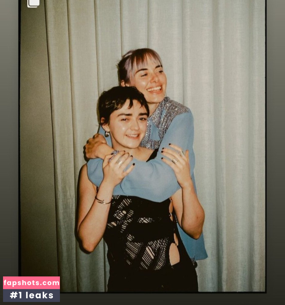 Maisie Williams gallery photo #763