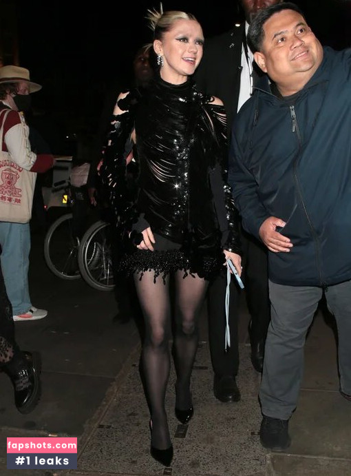 Maisie Williams gallery photo #851