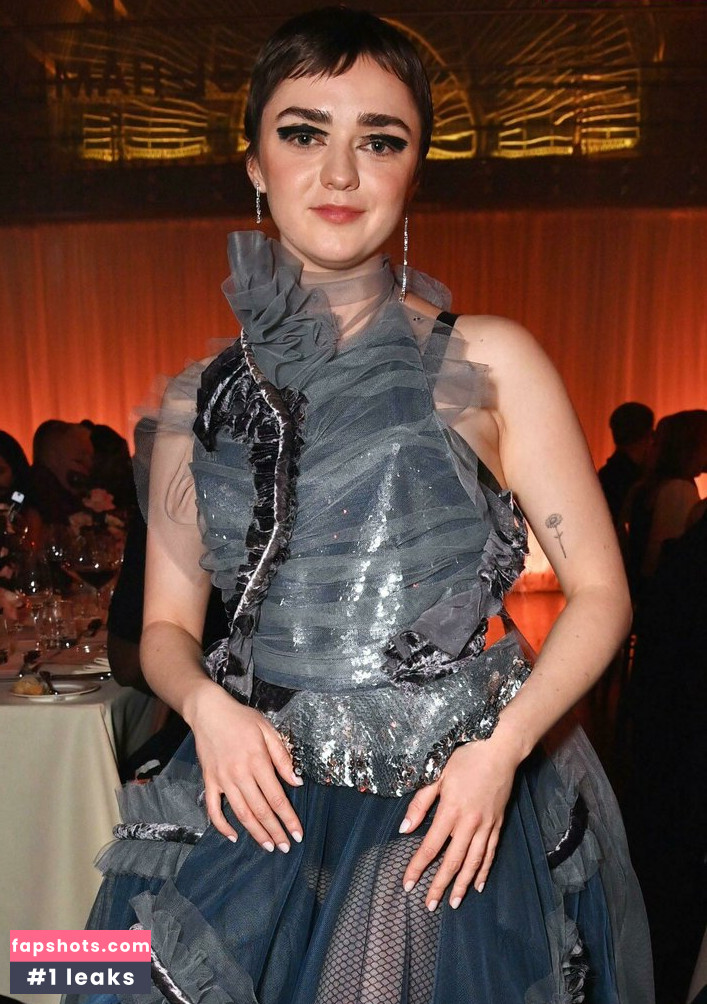 Maisie Williams gallery photo #892