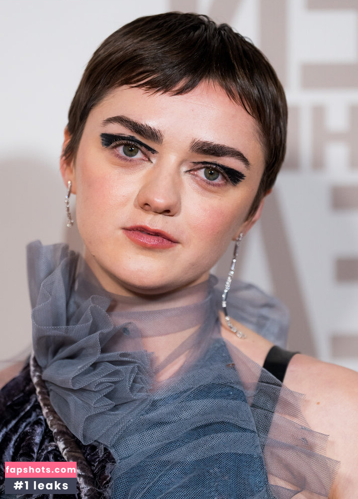 Maisie Williams gallery photo #899