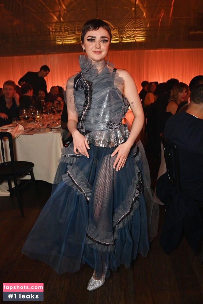 Maisie Williams gallery photo #910