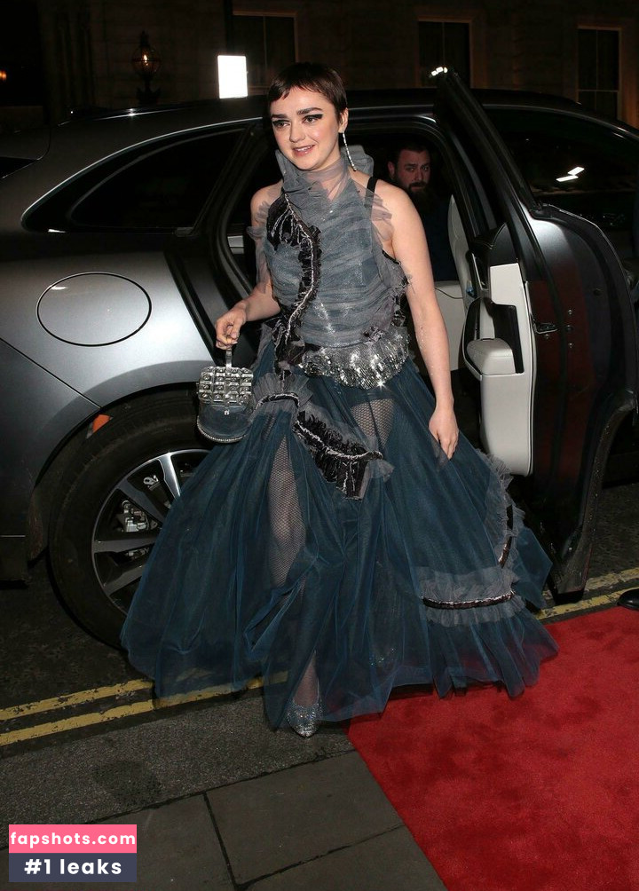 Maisie Williams gallery photo #915