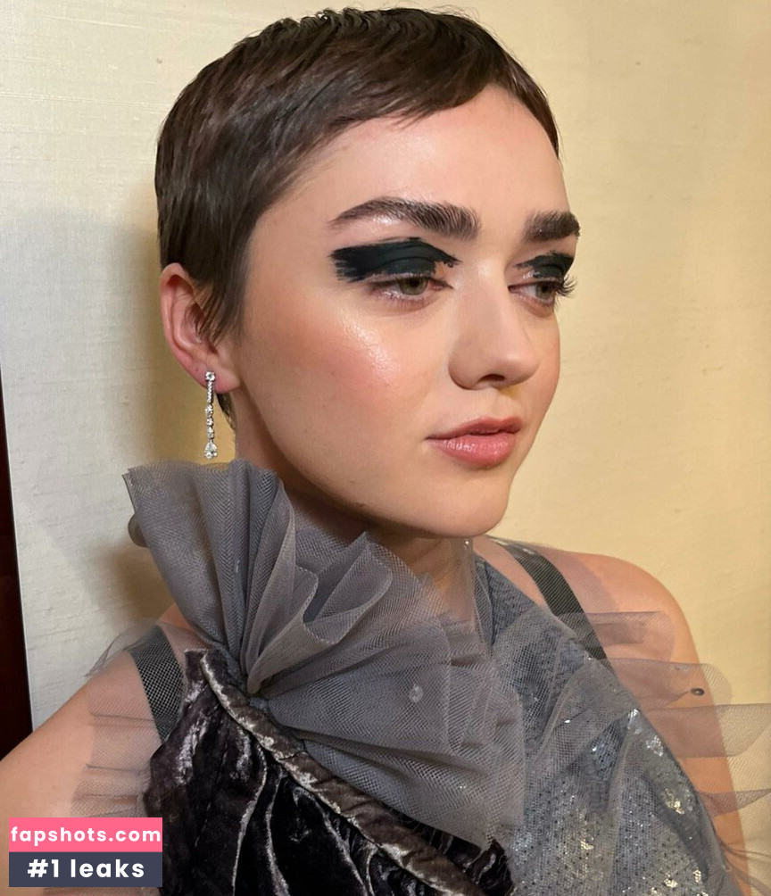 Maisie Williams gallery photo #936