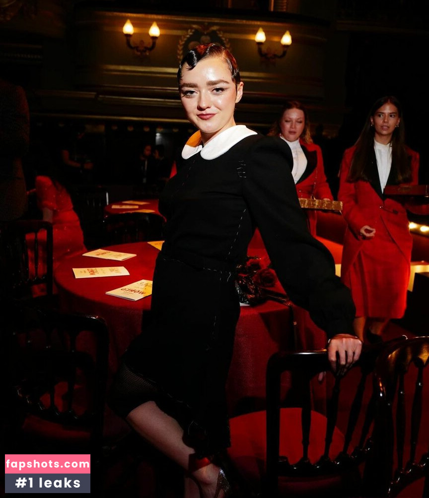 Maisie Williams gallery photo #939