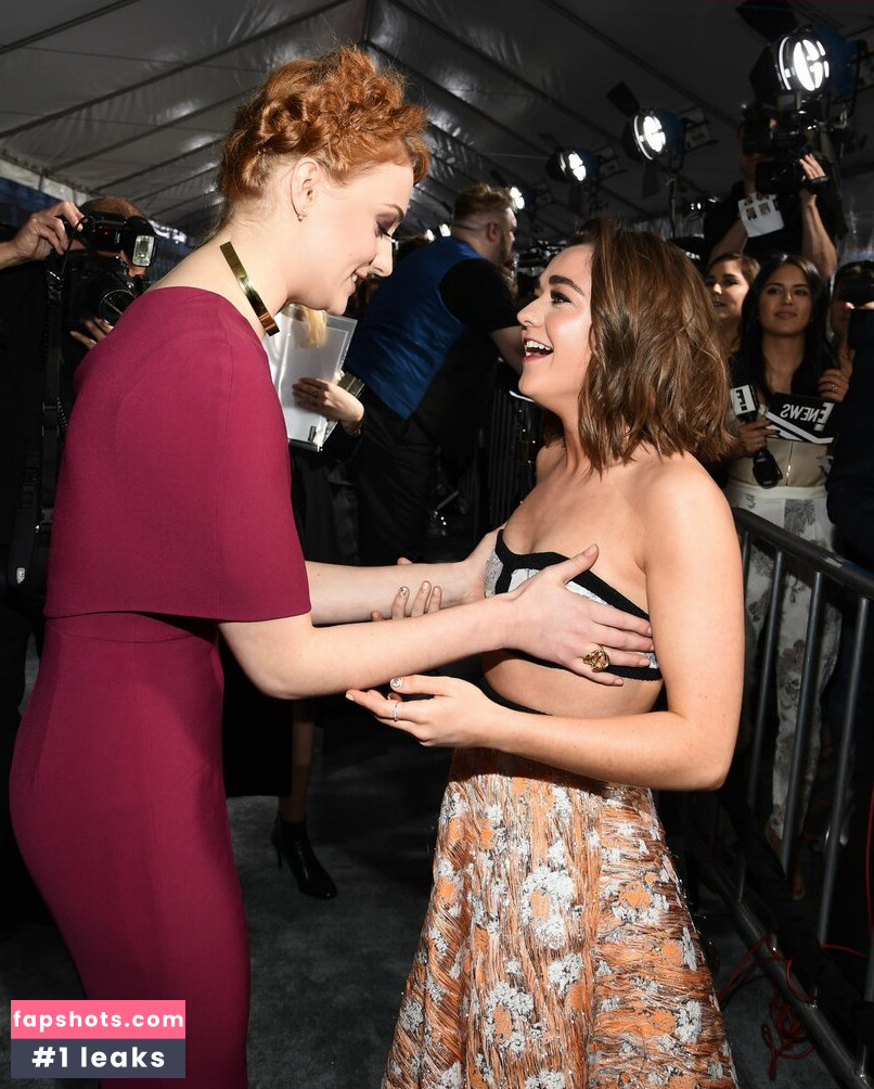 Maisie Williams gallery photo #942