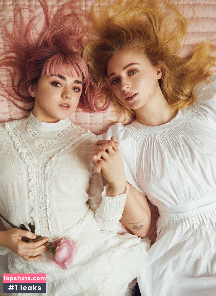 Maisie Williams gallery photo #965