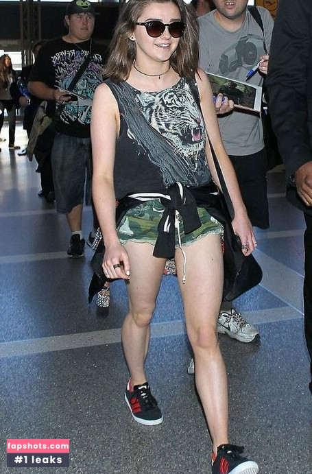 Maisie Williams gallery photo #970