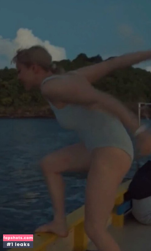 Maisie Williams gallery photo #980