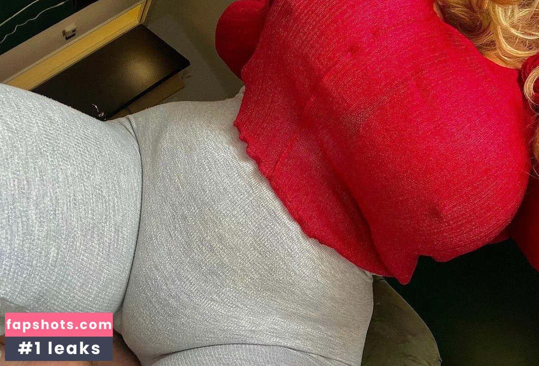 Maisy gallery photo #23