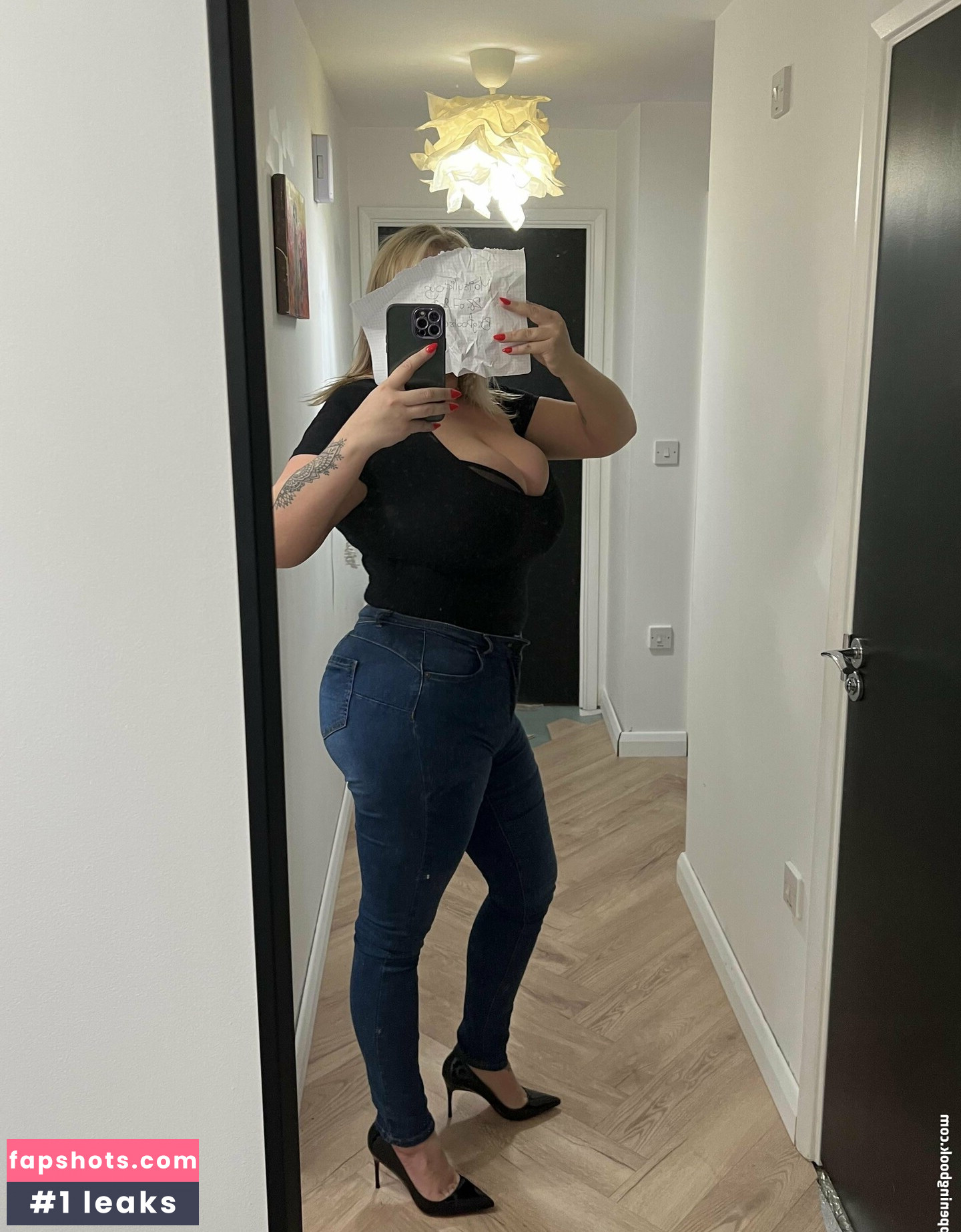 Maisy gallery photo #24