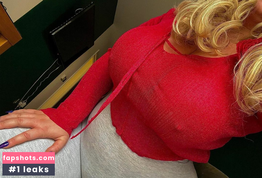 Maisy gallery photo #32