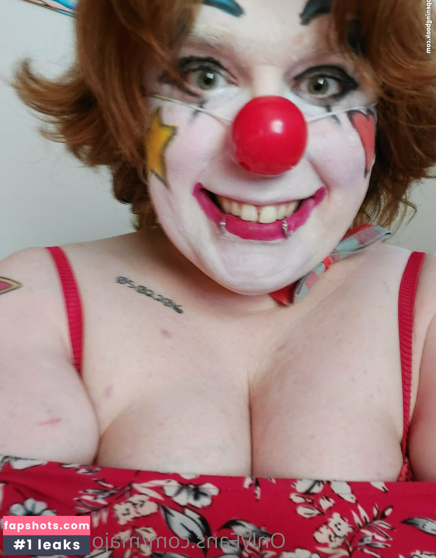 majorredhead nude babe gallery