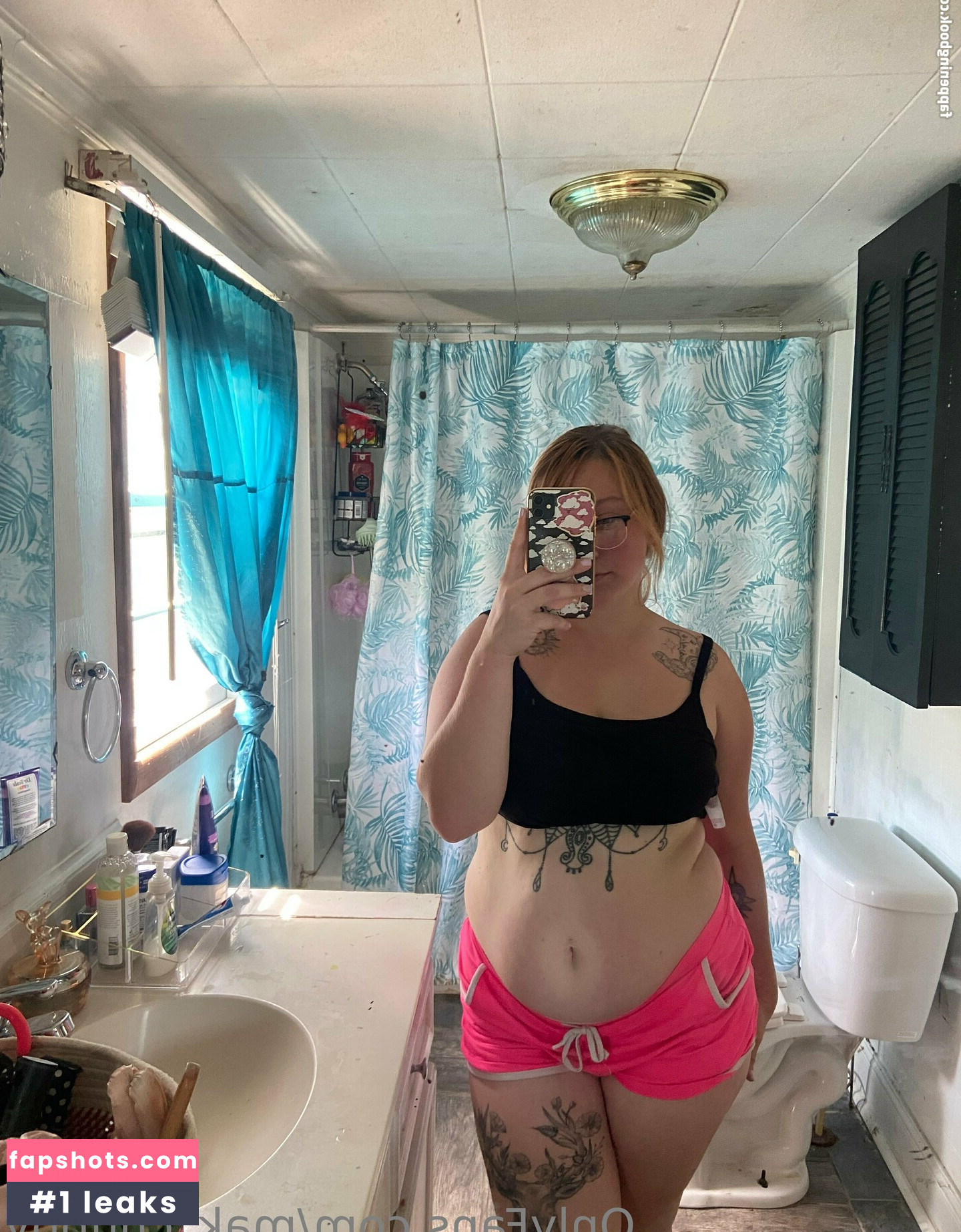 mak_chubby gallery photo #3