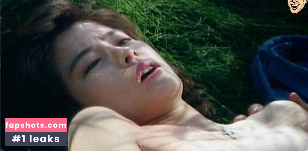 Makiko Kuno gallery photo #4