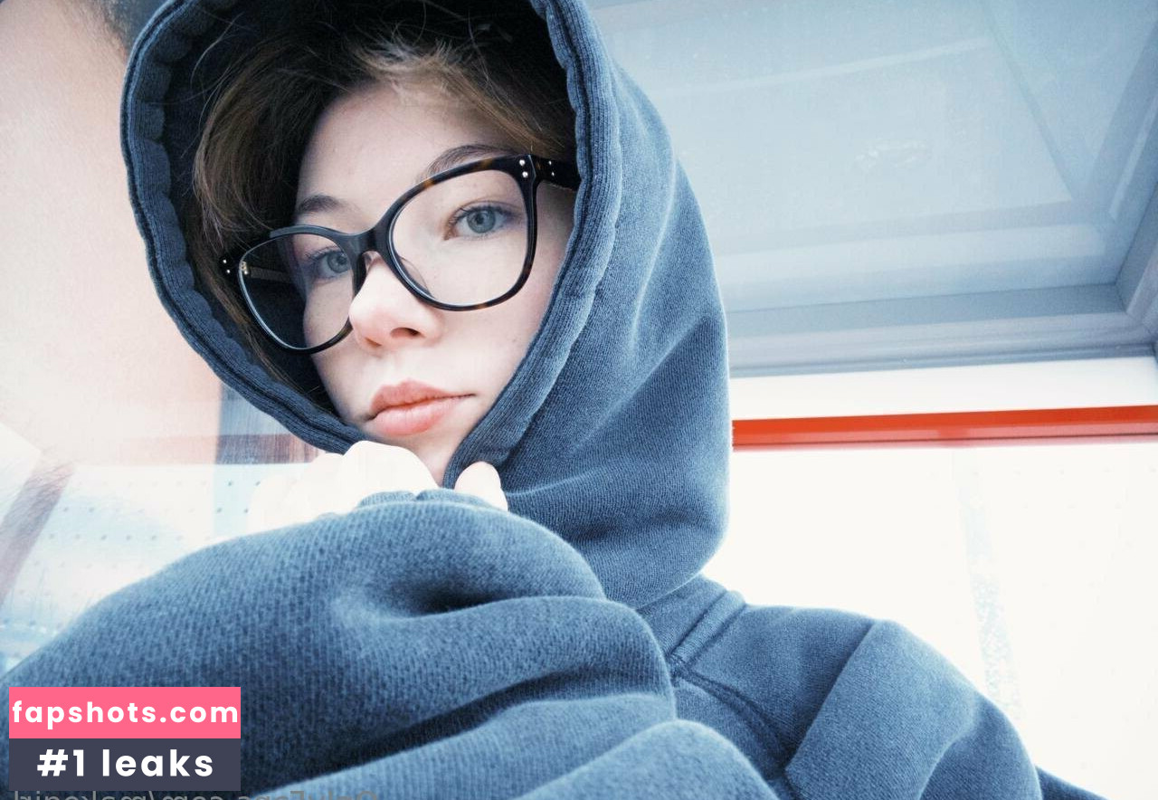 Makogirl Nude Leaks OnlyFans Photos #8 - LeakJerk