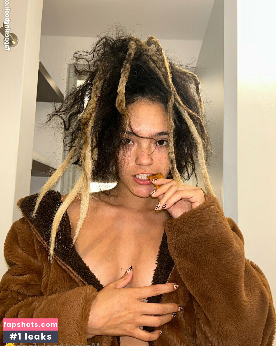 MakyMakys gallery photo #2