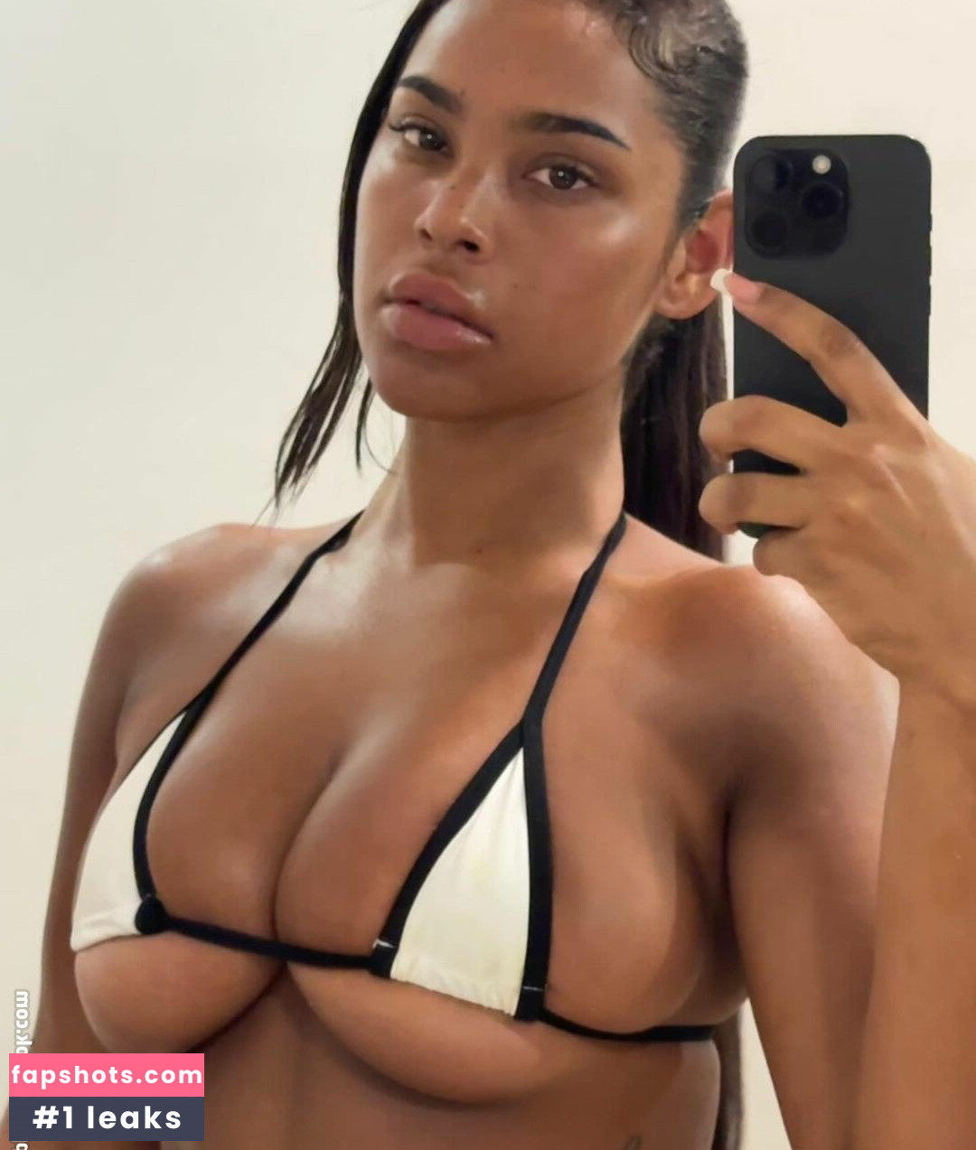 Malaika Terry gallery photo #42