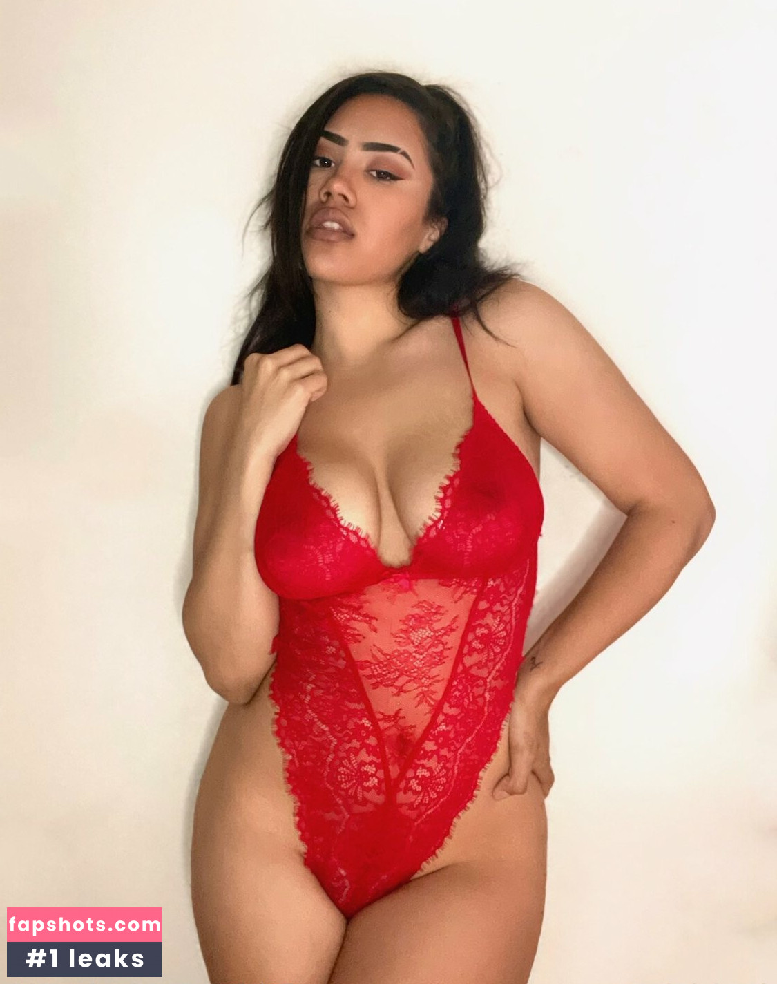 Malaya gallery photo #15