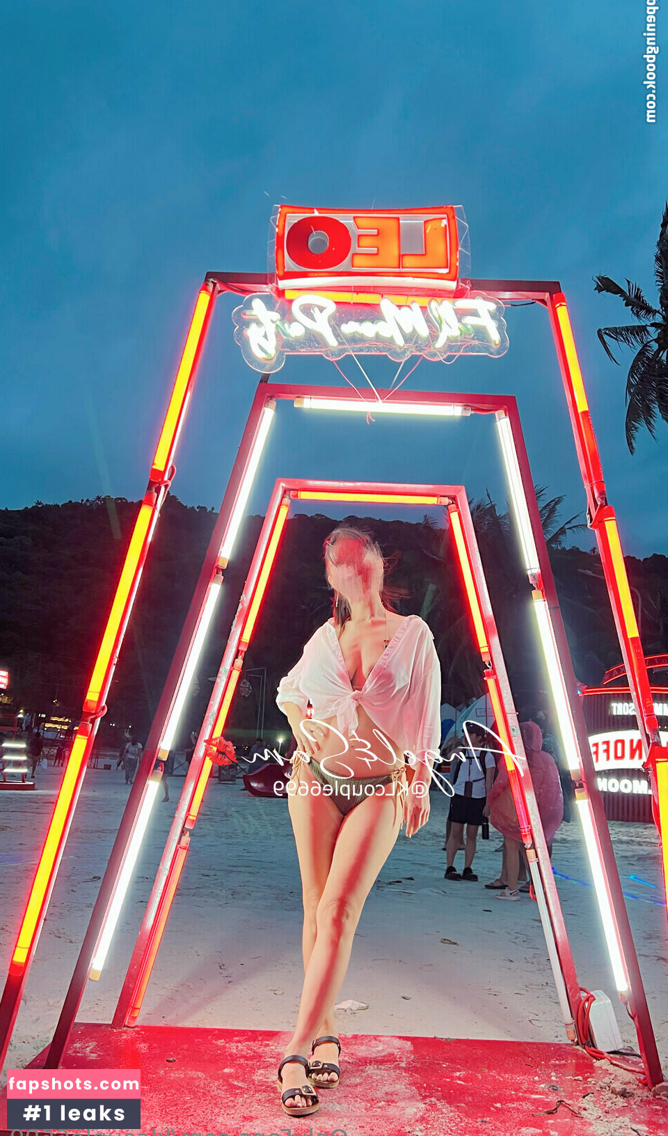 Malaysian Swinger Nude Leaks OnlyFans Photos #11 - LeakJerk