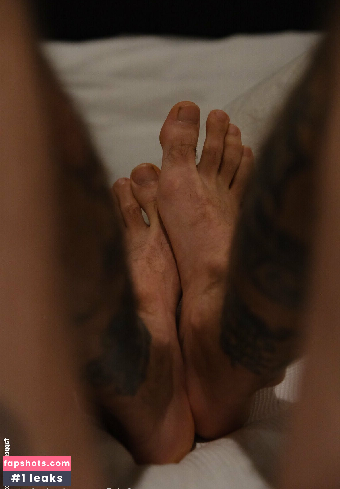 male_feet_uk gallery photo #2