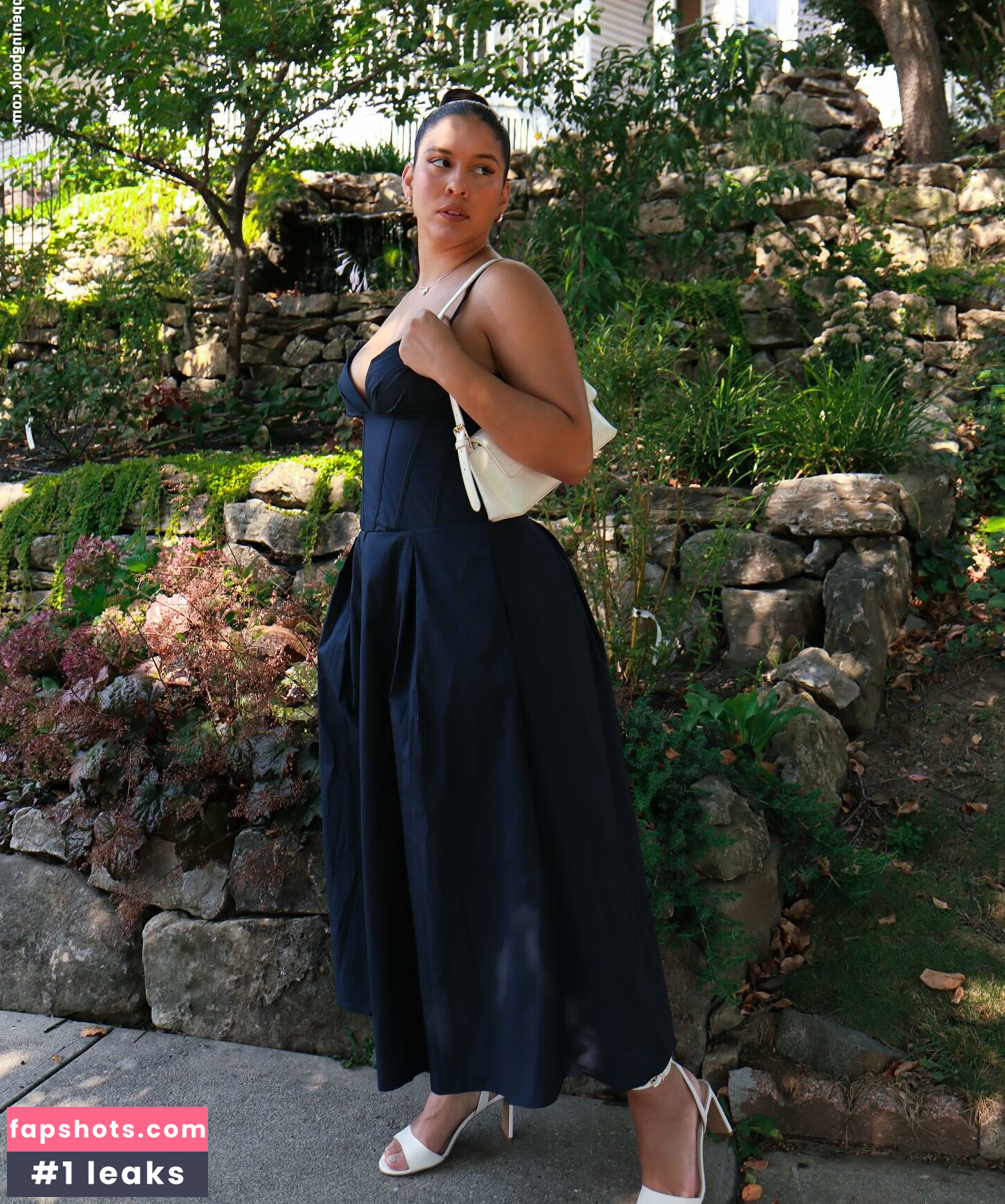 Maleni Cruz gallery photo #30