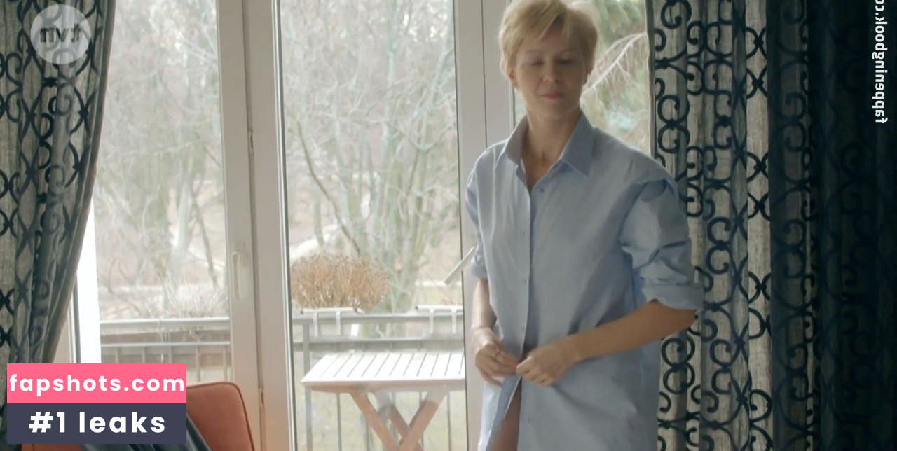 Malgorzata Kozuchowska gallery photo #4