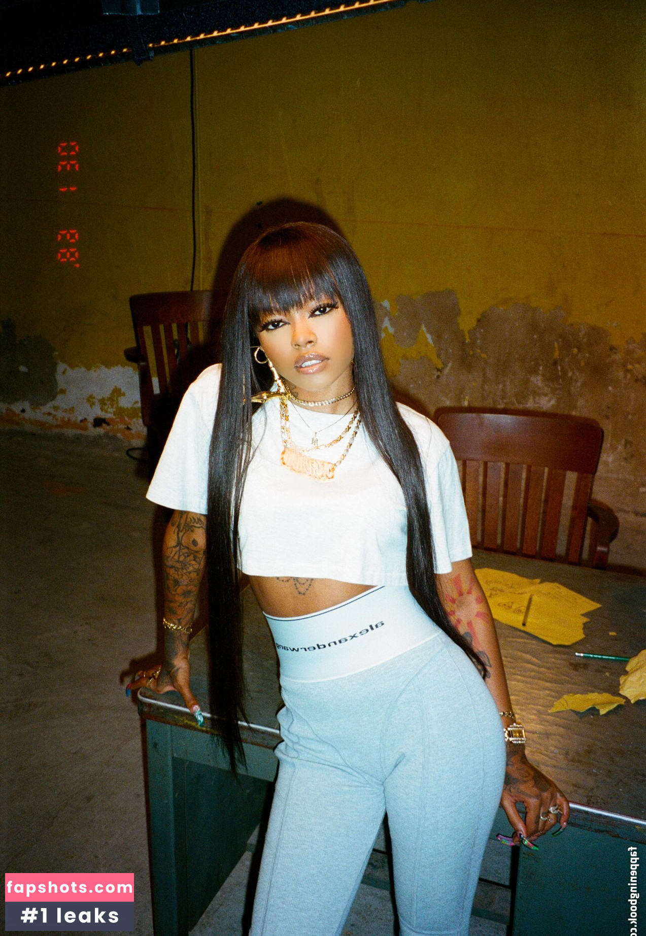 Maliibu Miitch nude babe gallery