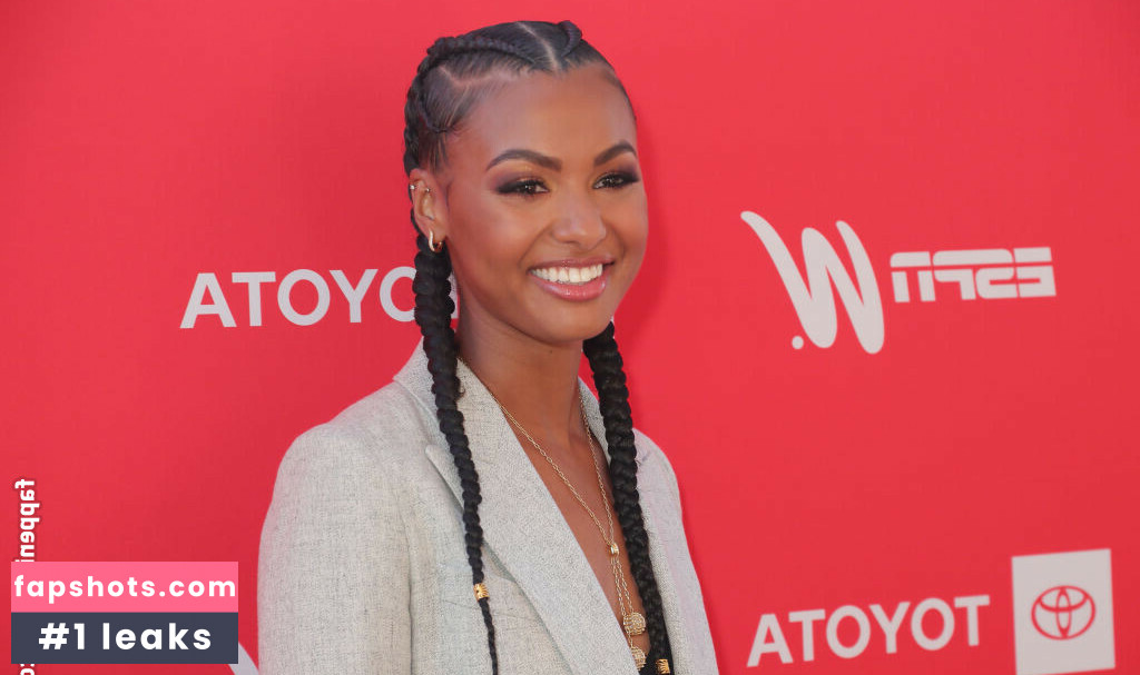 Malika Andrews gallery photo #31