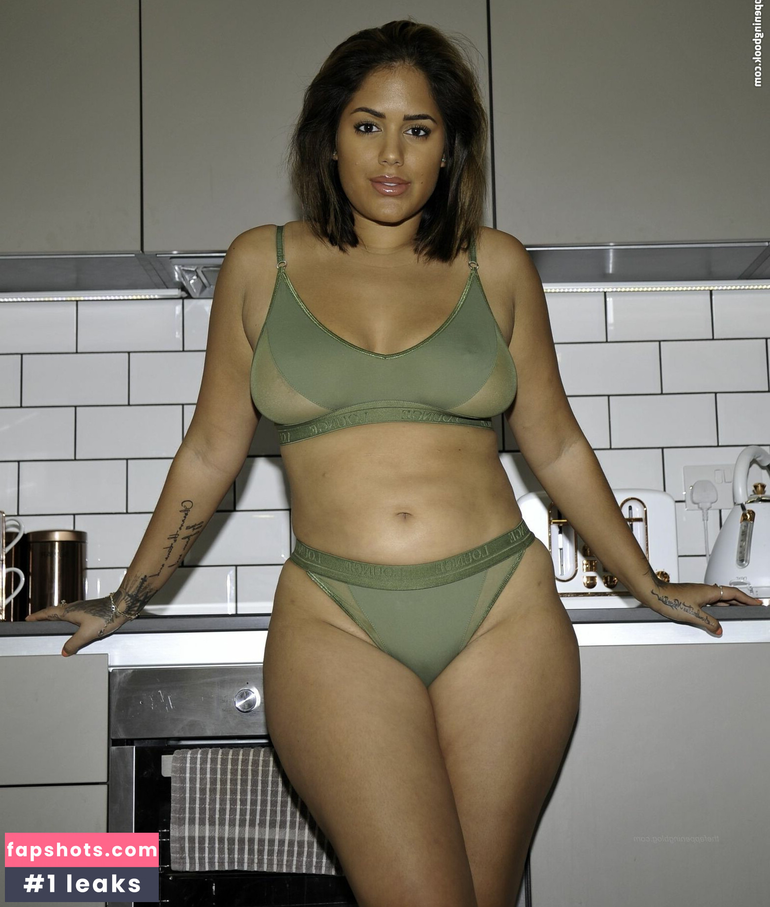 Malin Andersson gallery photo #25