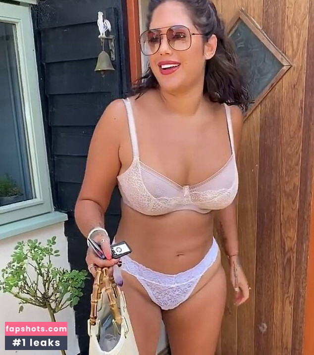 Malin Andersson gallery photo #7