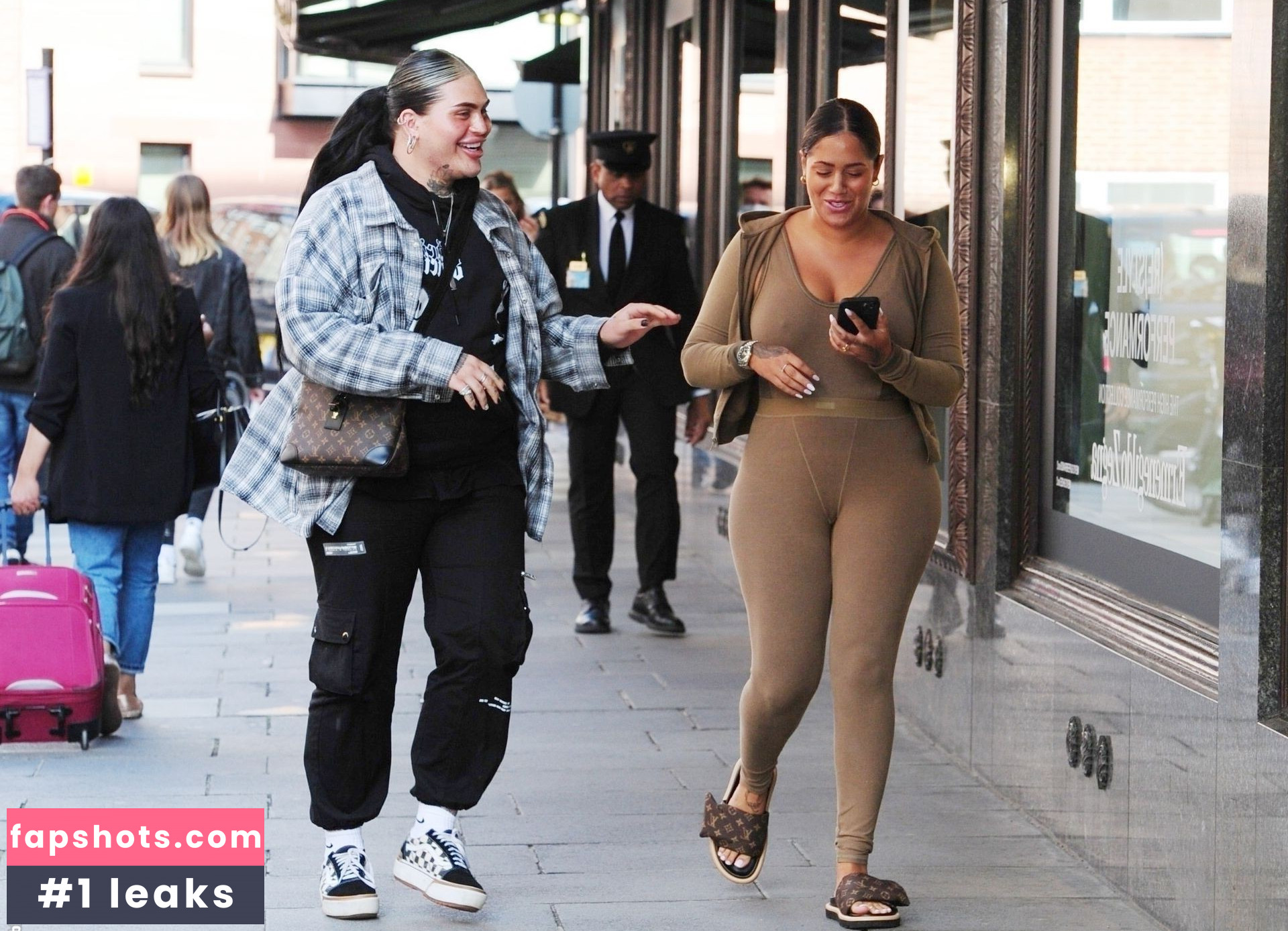 Malin Andersson gallery photo #69