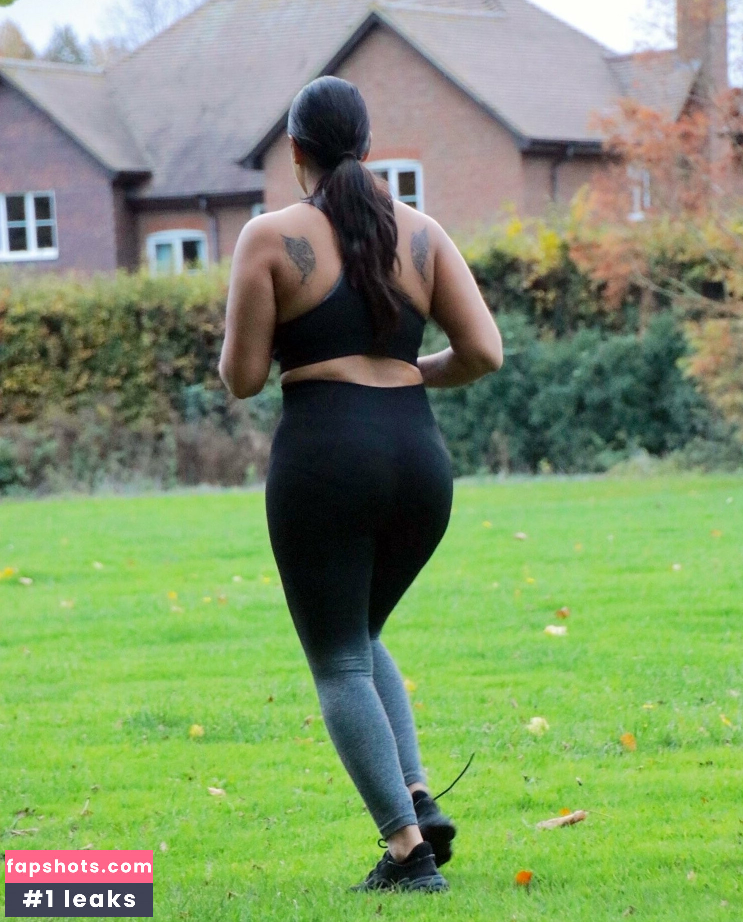 Malin Andersson gallery photo #9